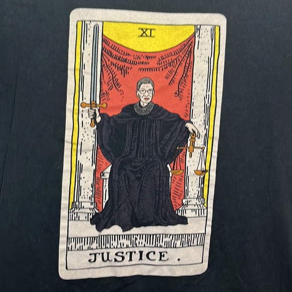Ruth Bader Ginsburg tarot card T-shirt - Picture 2 of 4